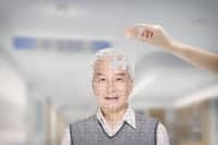 如何預(yù)防老年癡呆？這些異常行為要注意