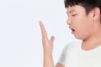身上發(fā)出奇怪的臭味，可能是腎臟出了大問題！