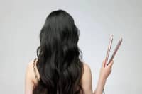 頭發(fā)自然干和吹干，哪個更好？很多人都做錯了