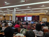 測(cè)血壓、測(cè)血糖、專家指導(dǎo)······這期講座愛(ài)心滿滿